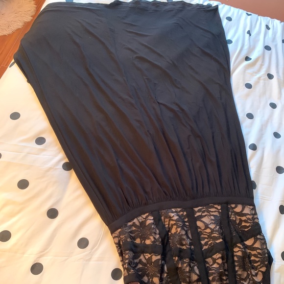 Laura Plus 14+ Black Maxi Occassion Dress - Picture 5 of 5